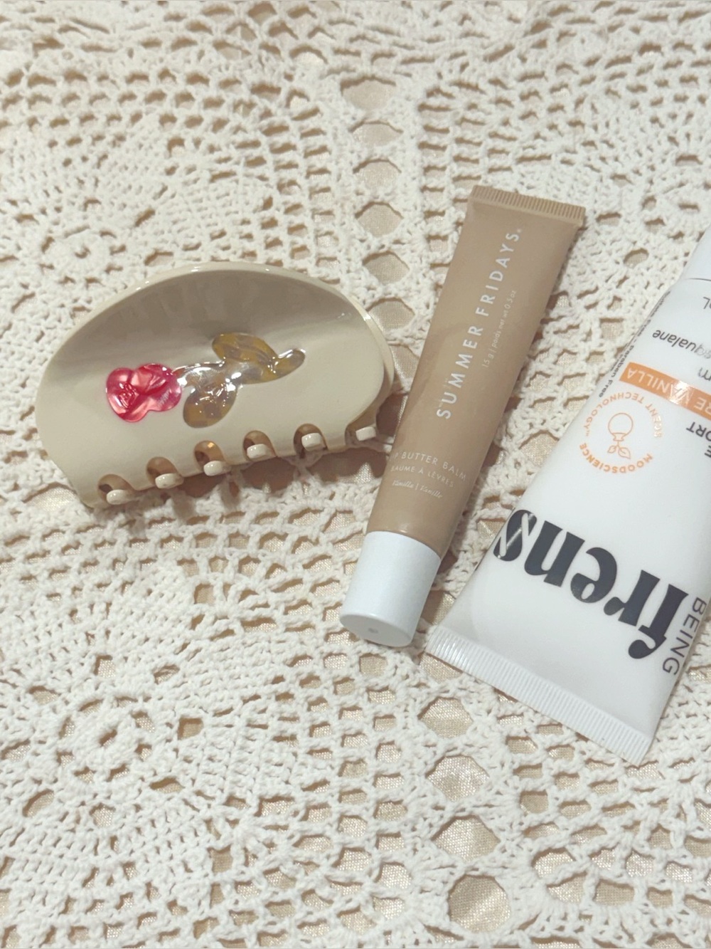 Cream Rose Dome Claw Clip